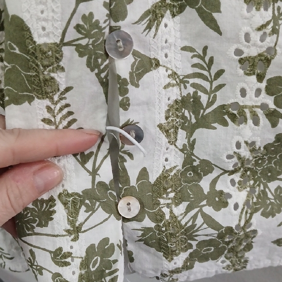 Zara White and Green Floral Blouse - Picture 6 of 9